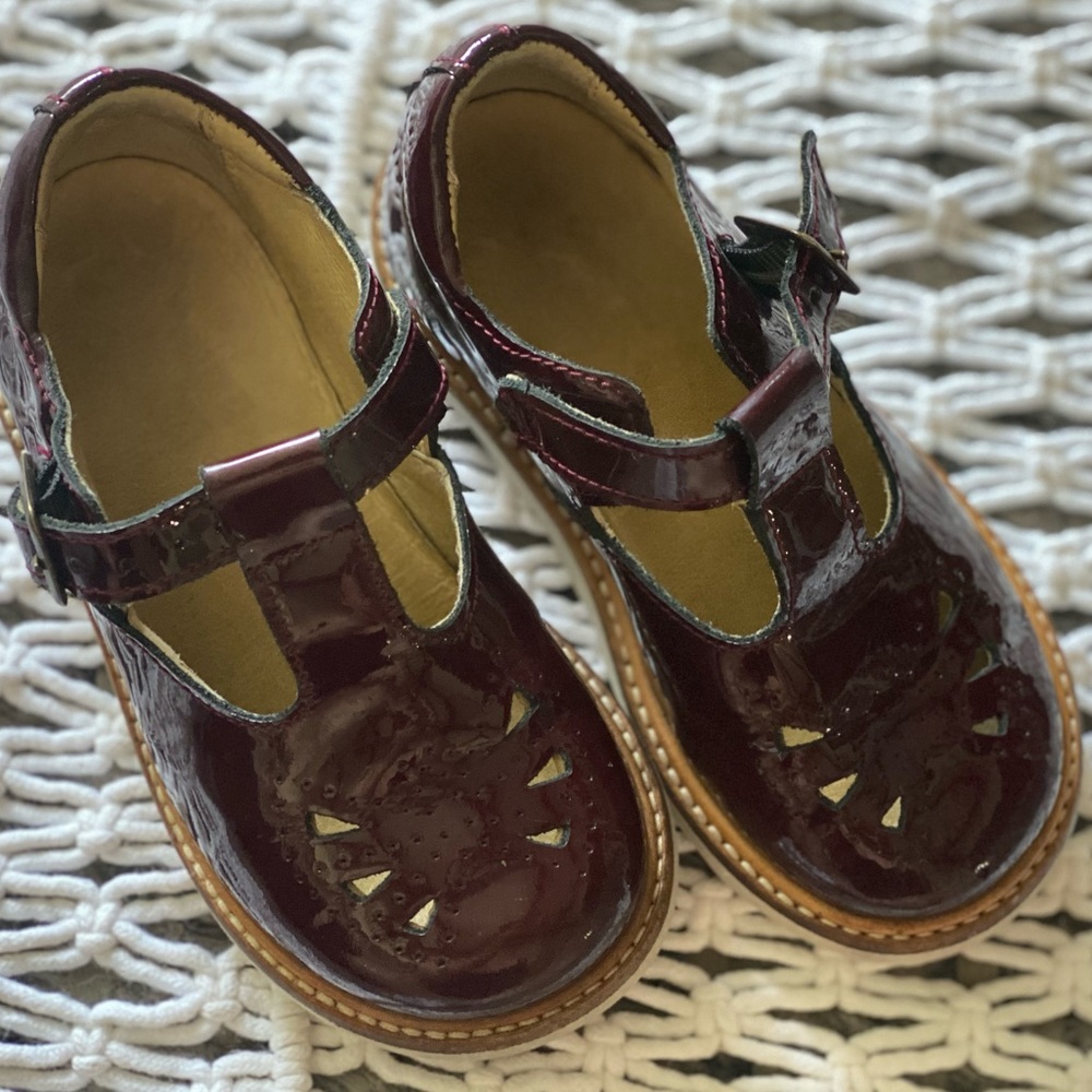 Gorgeous patent leather t-straps